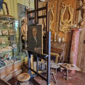 Double-sided Easel