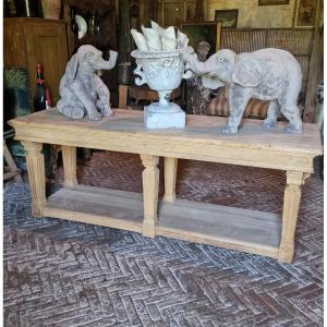 Presentation Table