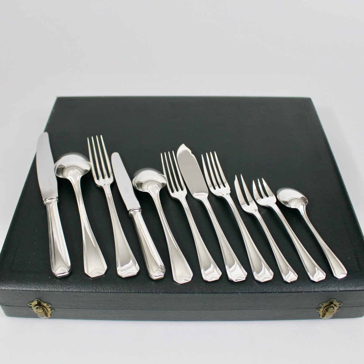 Christofle "chevrons" Set 141 Pieces-photo-3