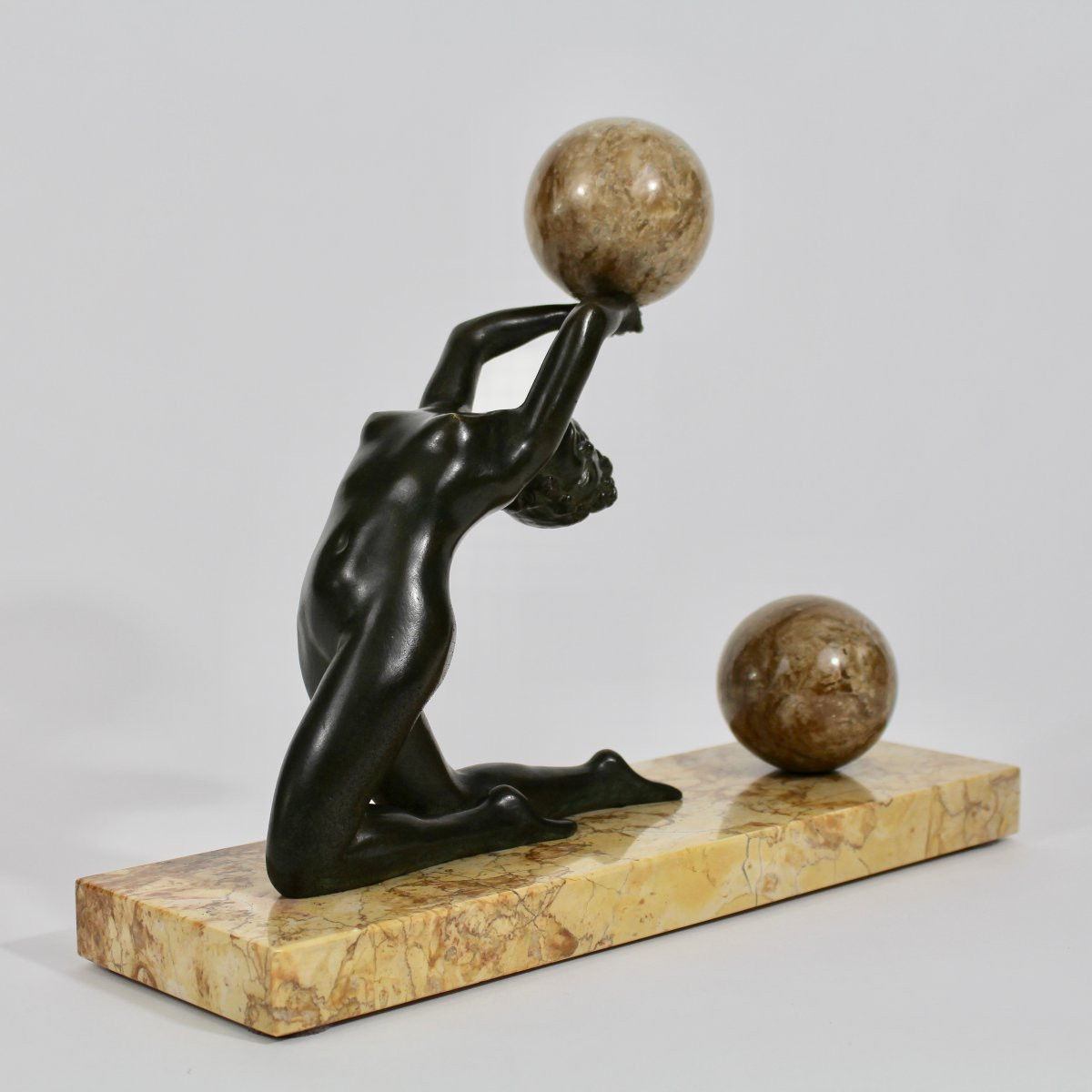 S Melani Ball Dancer-photo-4