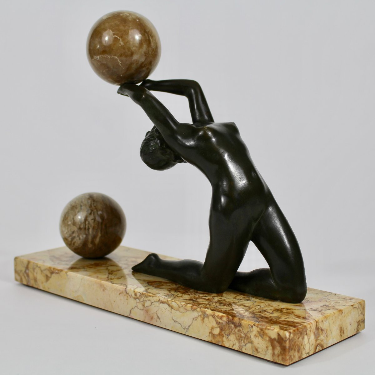 S Melani Ball Dancer-photo-3