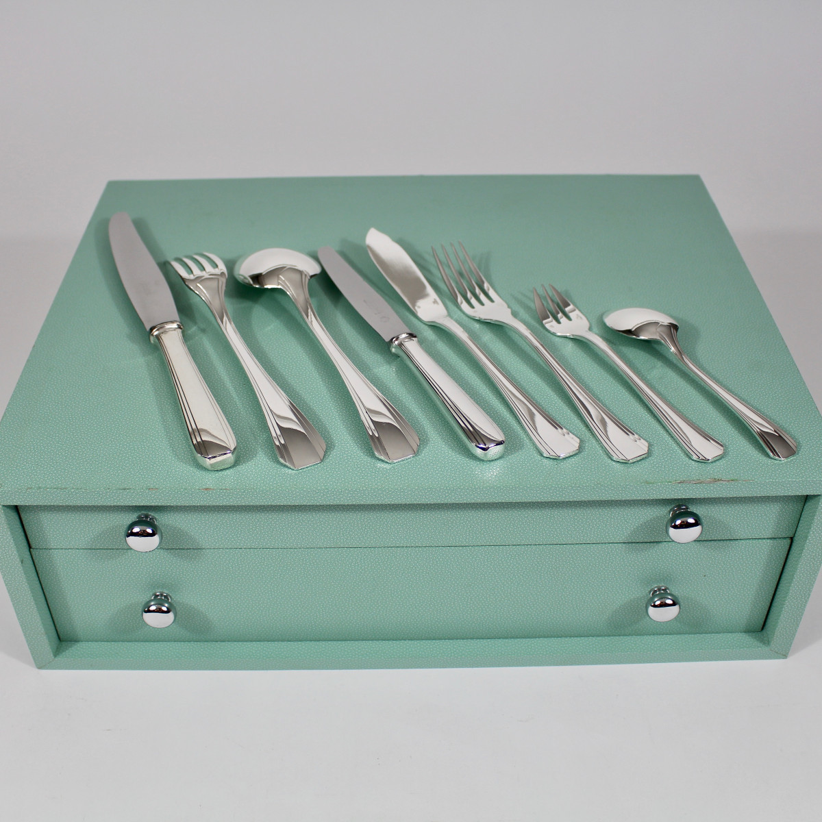 Christofle "boreal" 97-piece Cutlery Set