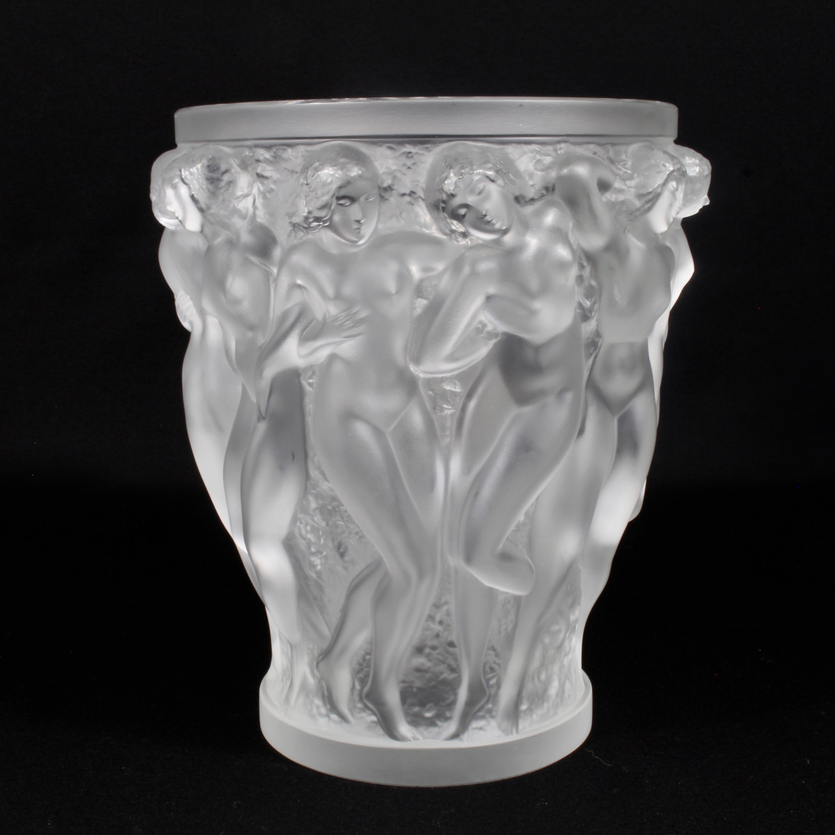 LALIQUE  FRANCE    VASE   " BACCHANTES  "