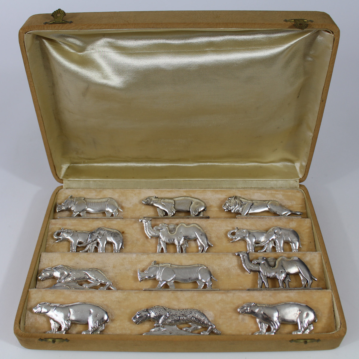 Orbrille Silverware "jungle" Knife Rest