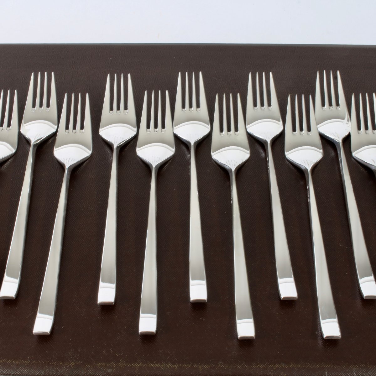 ORFÈVRERIE  ERCUIS    MÉNAGÈRE   "HORIZON  "  -photo-1