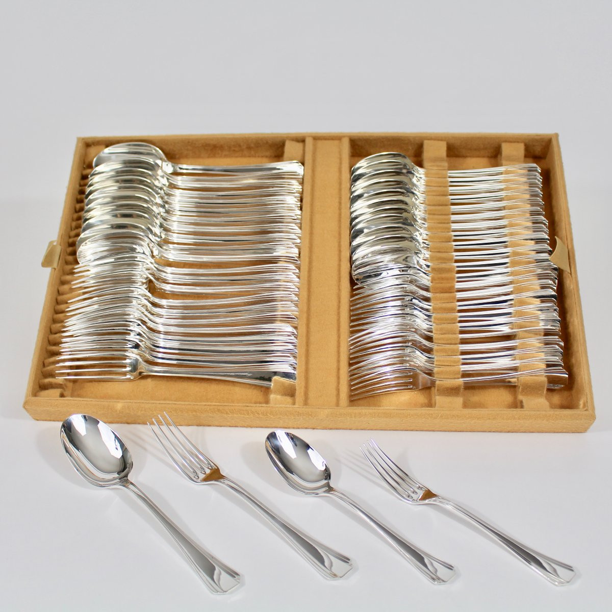 Christofle "boreal" 144-piece Flatware Set-photo-3