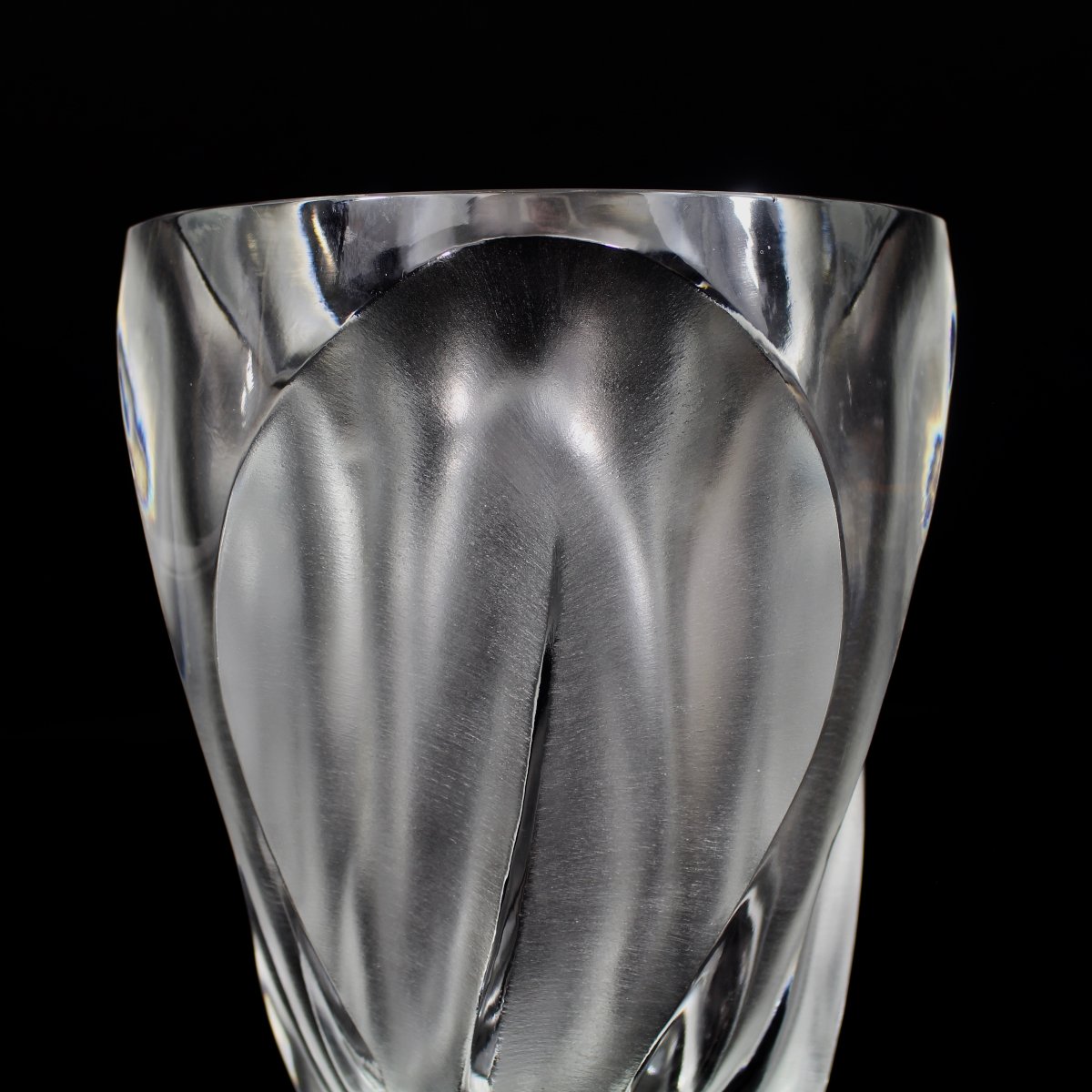 LALIQUE  FRANCE     VASE  "INGRID "-photo-2