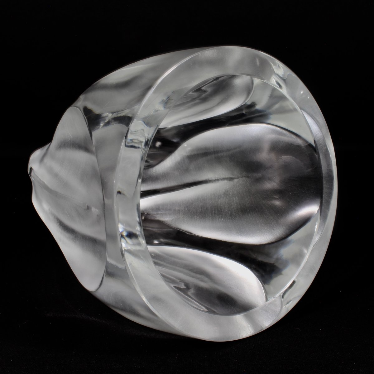 LALIQUE  FRANCE     VASE  "INGRID "-photo-3