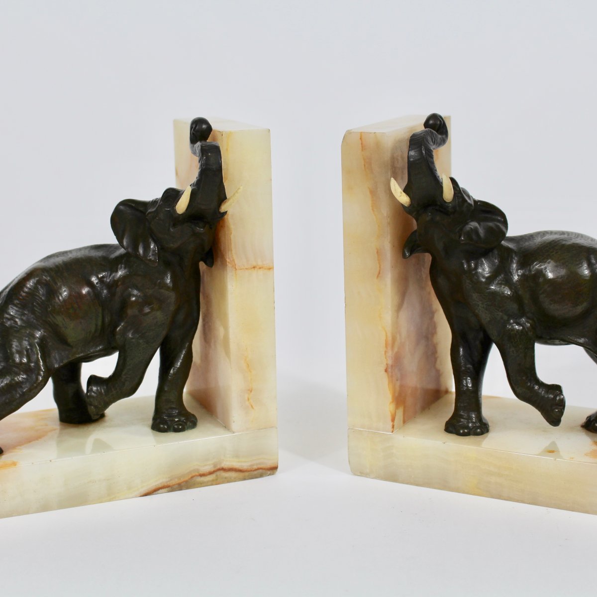L  Carvin  Bookends  "elephants"-photo-2