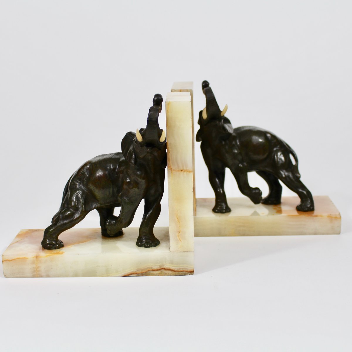 L  Carvin  Bookends  "elephants"-photo-3