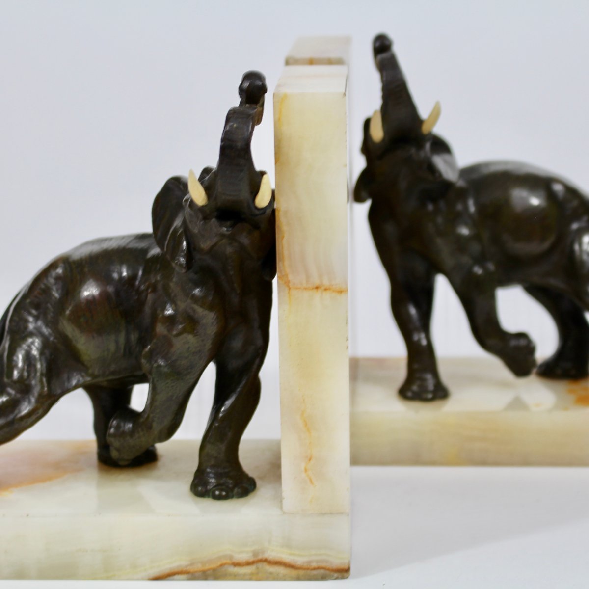 L  Carvin  Bookends  "elephants"-photo-5