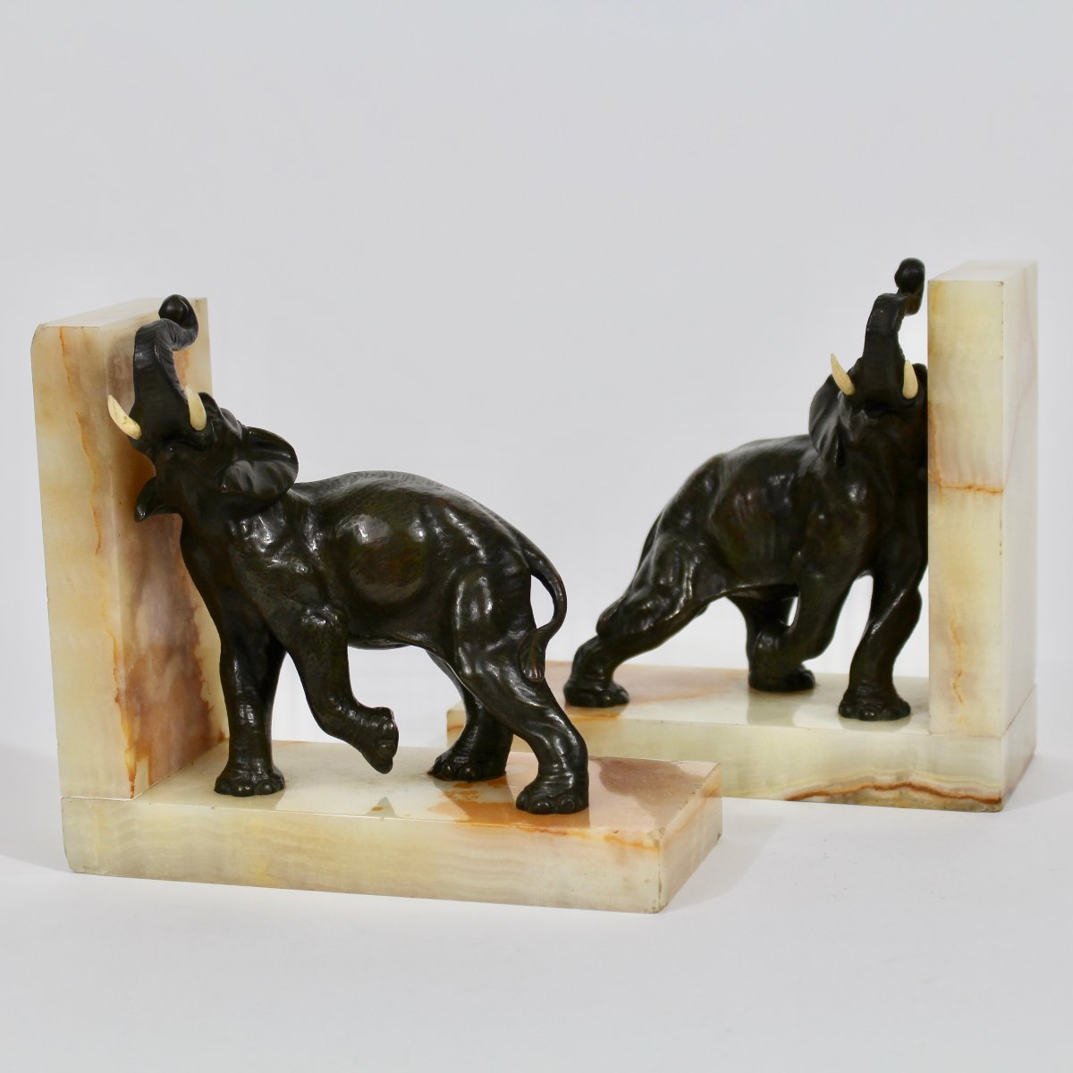 L  Carvin  Bookends  "elephants"-photo-6
