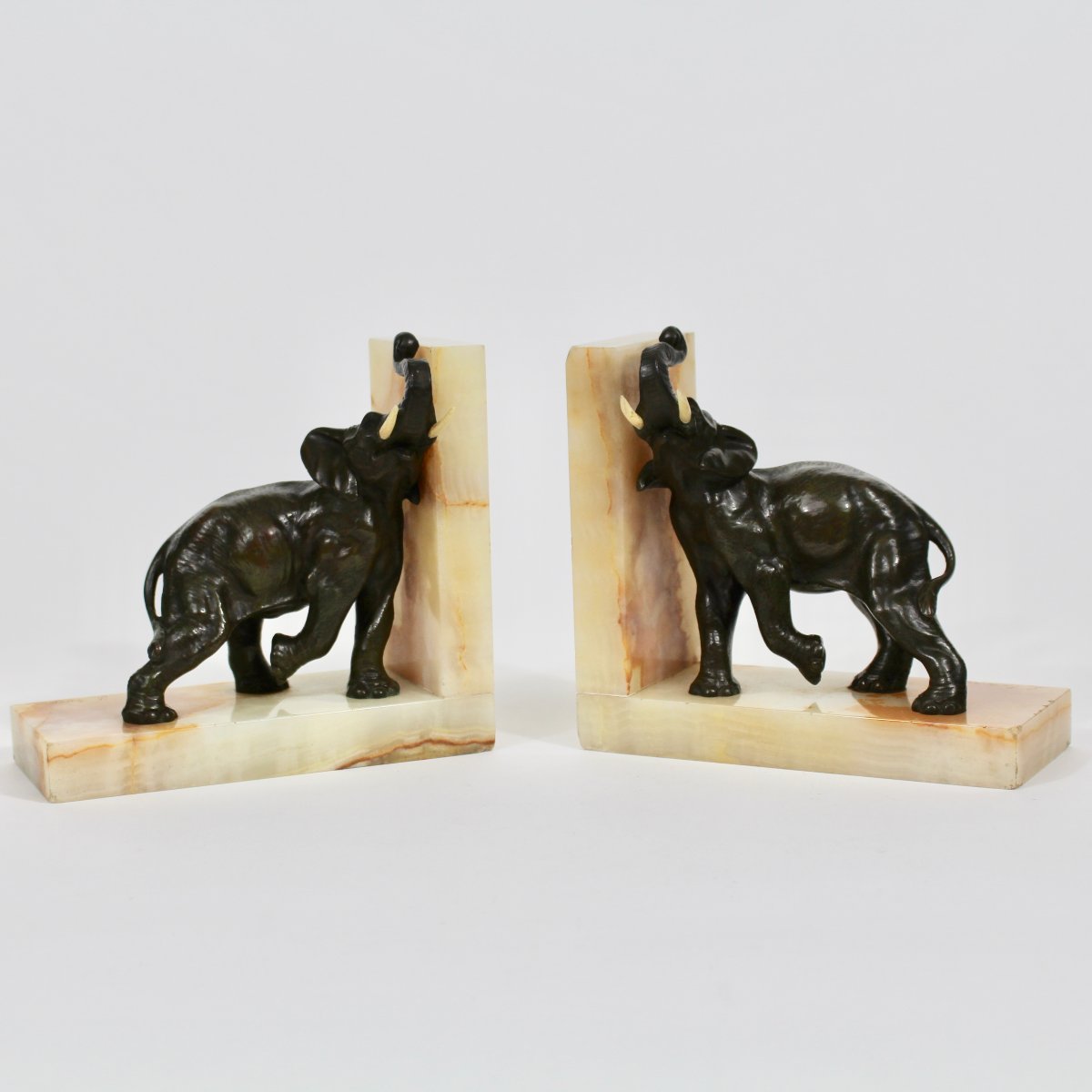 L  Carvin  Bookends  "elephants"