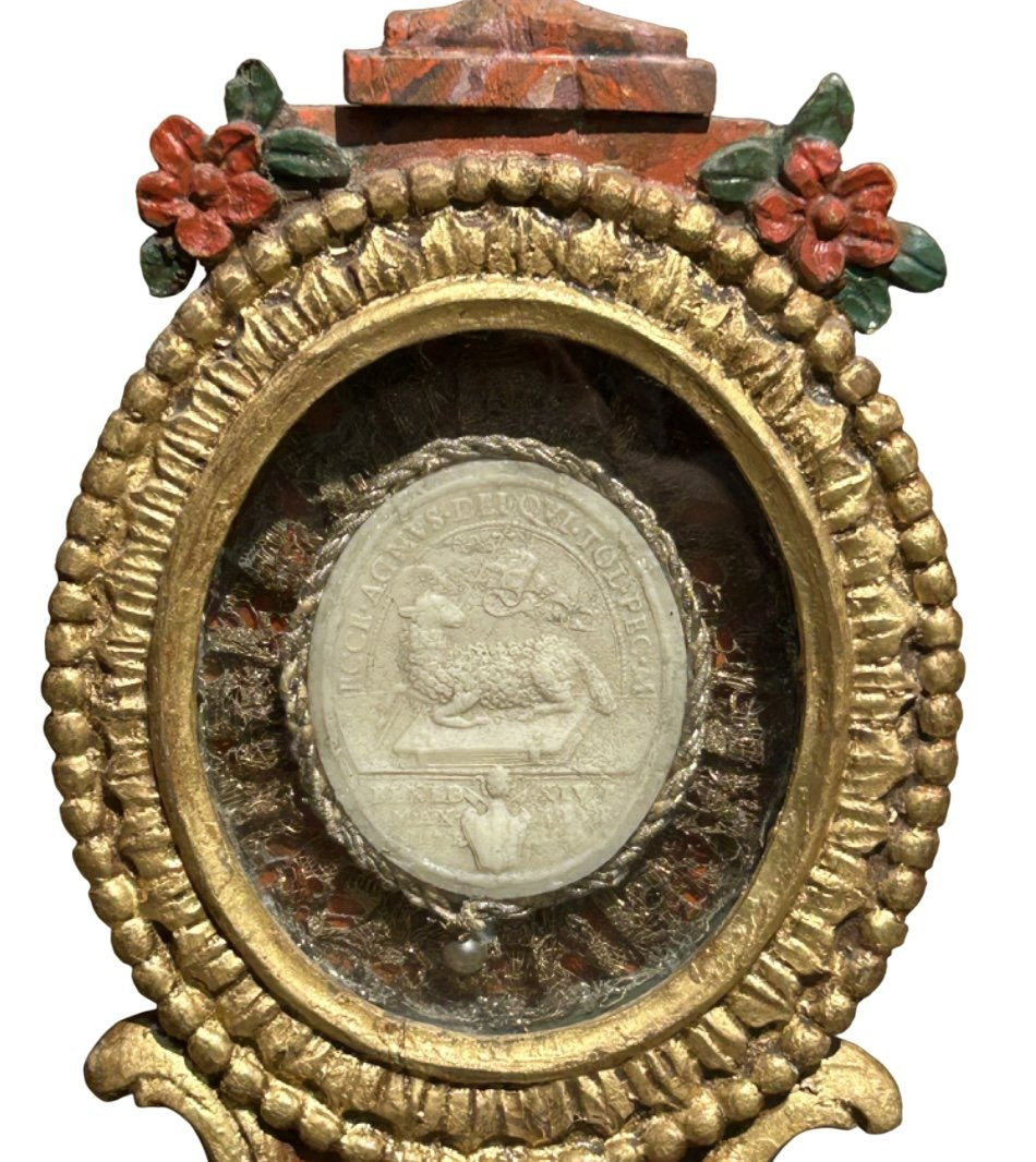 Reliquary With 18th Century Relic -photo-1