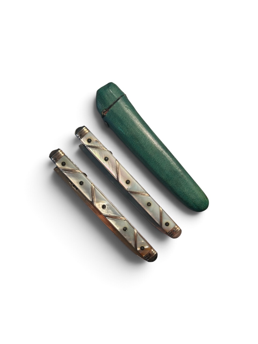 Pair Of 18th-century French "or" Knives