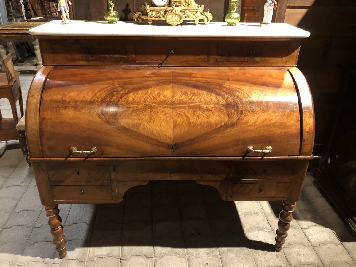 Cylinder Desk