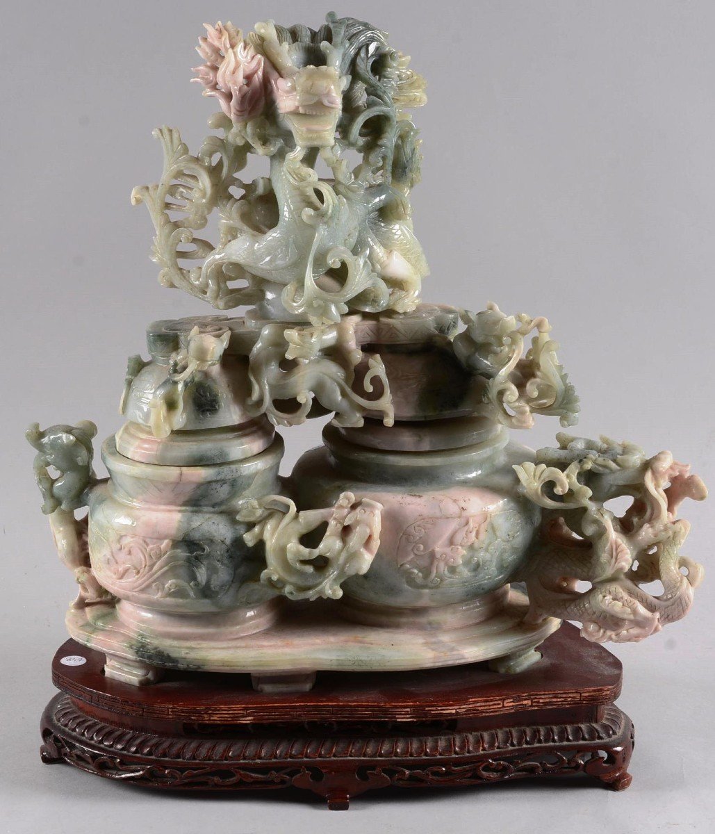 China. Beautiful And Important Jade Sculpture.