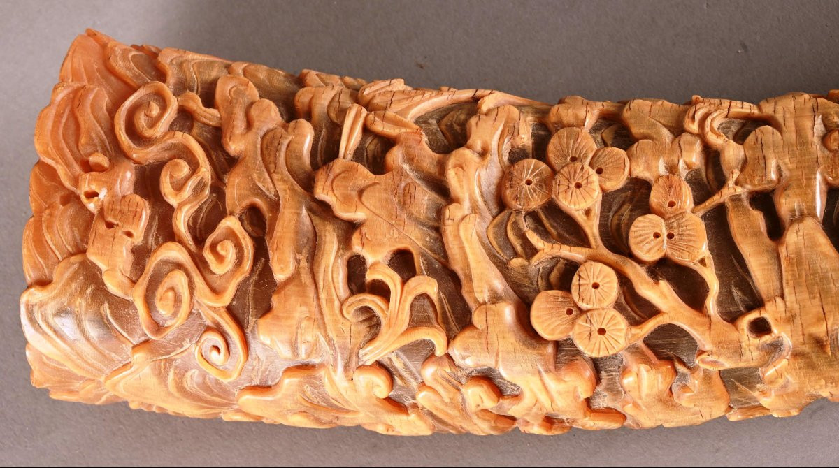China Or Indochina. Large And Beautiful Carved Horn-photo-2