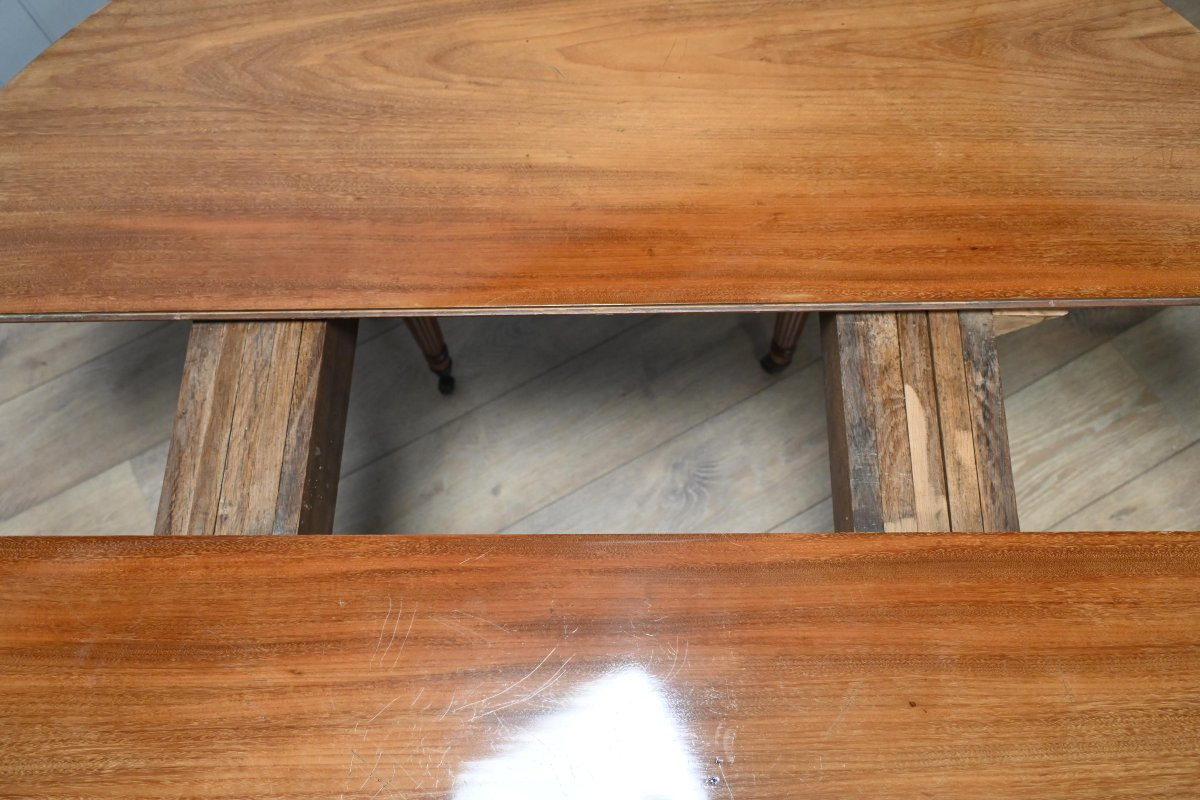 Long And Elegant Oval Louis-philippe Dining Table In Mahogany-photo-3