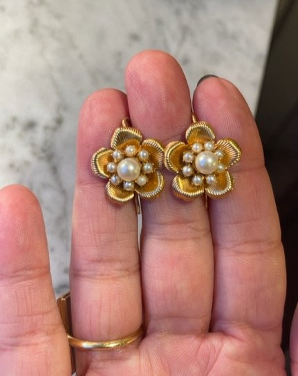 Pair Of Flower Pendants-photo-2