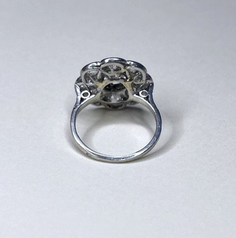 Marguerite Diamond Ring, Early 20th Century-photo-2