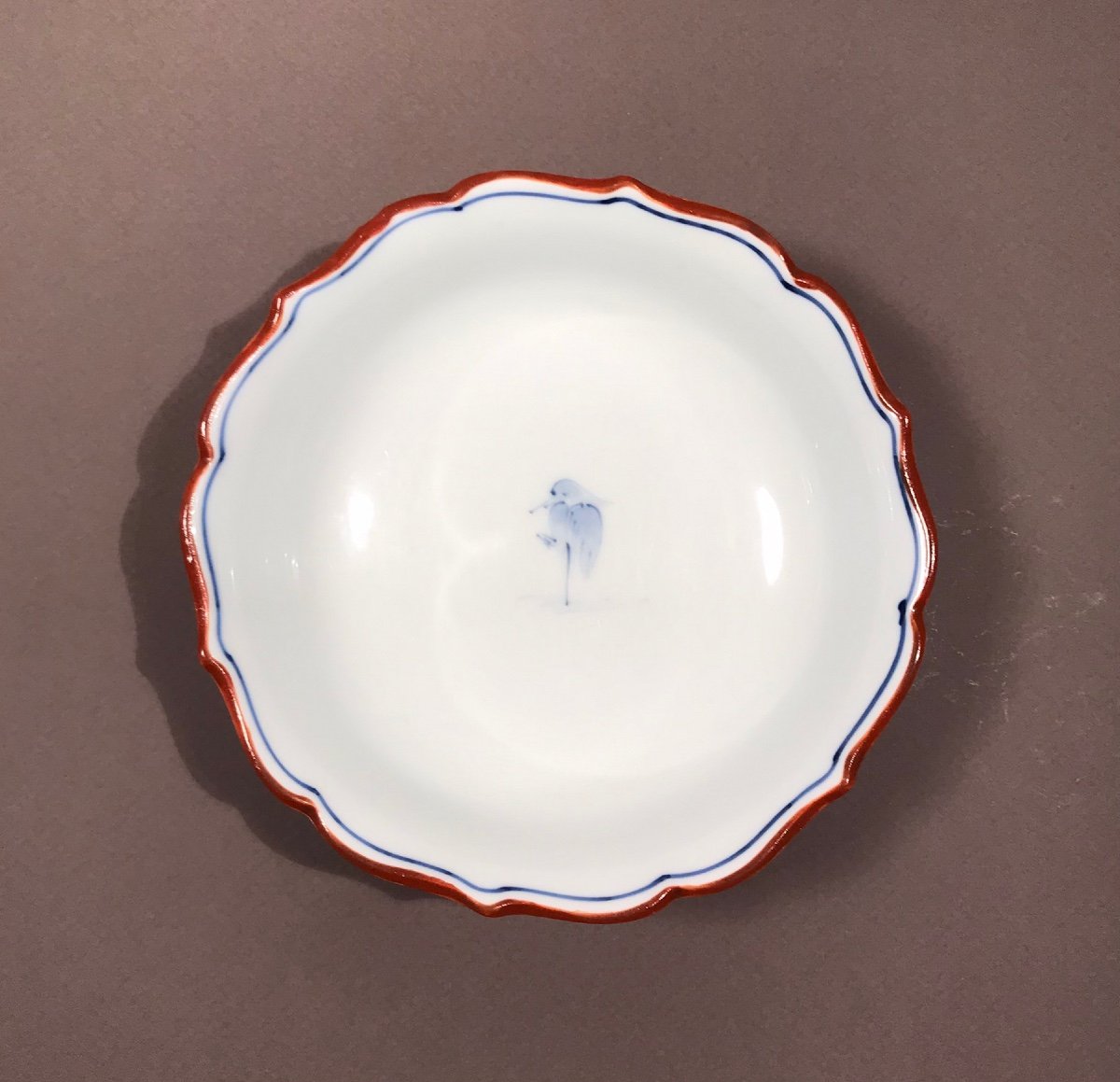 Arts D’asie Japon ère Meiji Fours D’arita Coupe Porcelaine à Décor Blanc/bleu De Héron Signée-photo-2