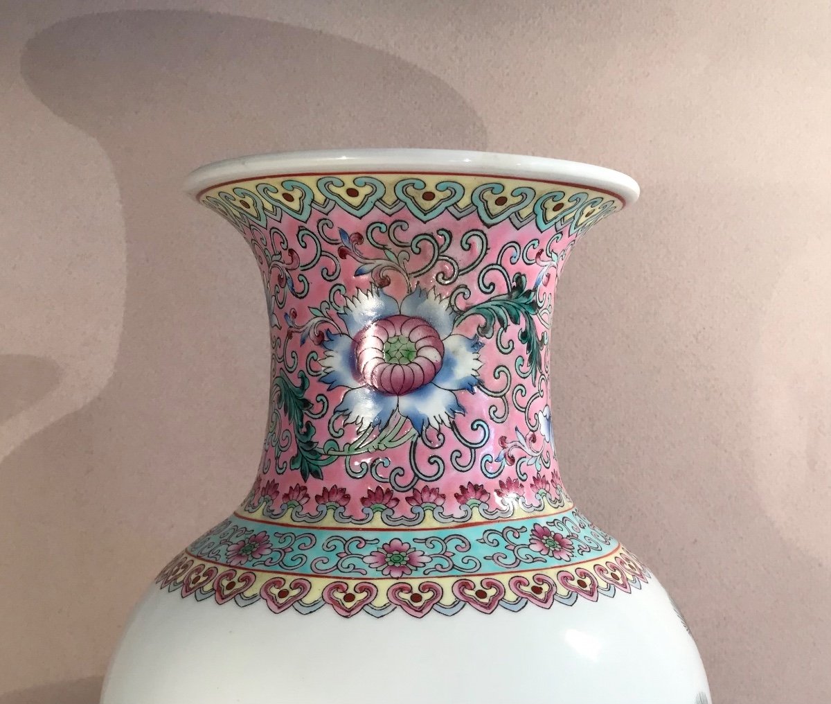 China Asian Arts Baluster Vase Enameled Porcelain Decor Of Peacocks Famille Rose 20th Century-photo-2