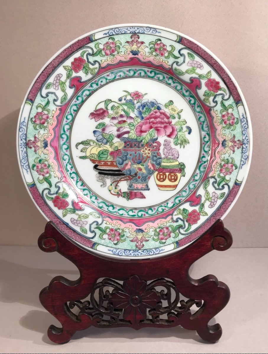 Arts D’asie Chine Plat Porcelaine émaillée Décor Fleuri XXème Marque Qianlong Apocryphe 
