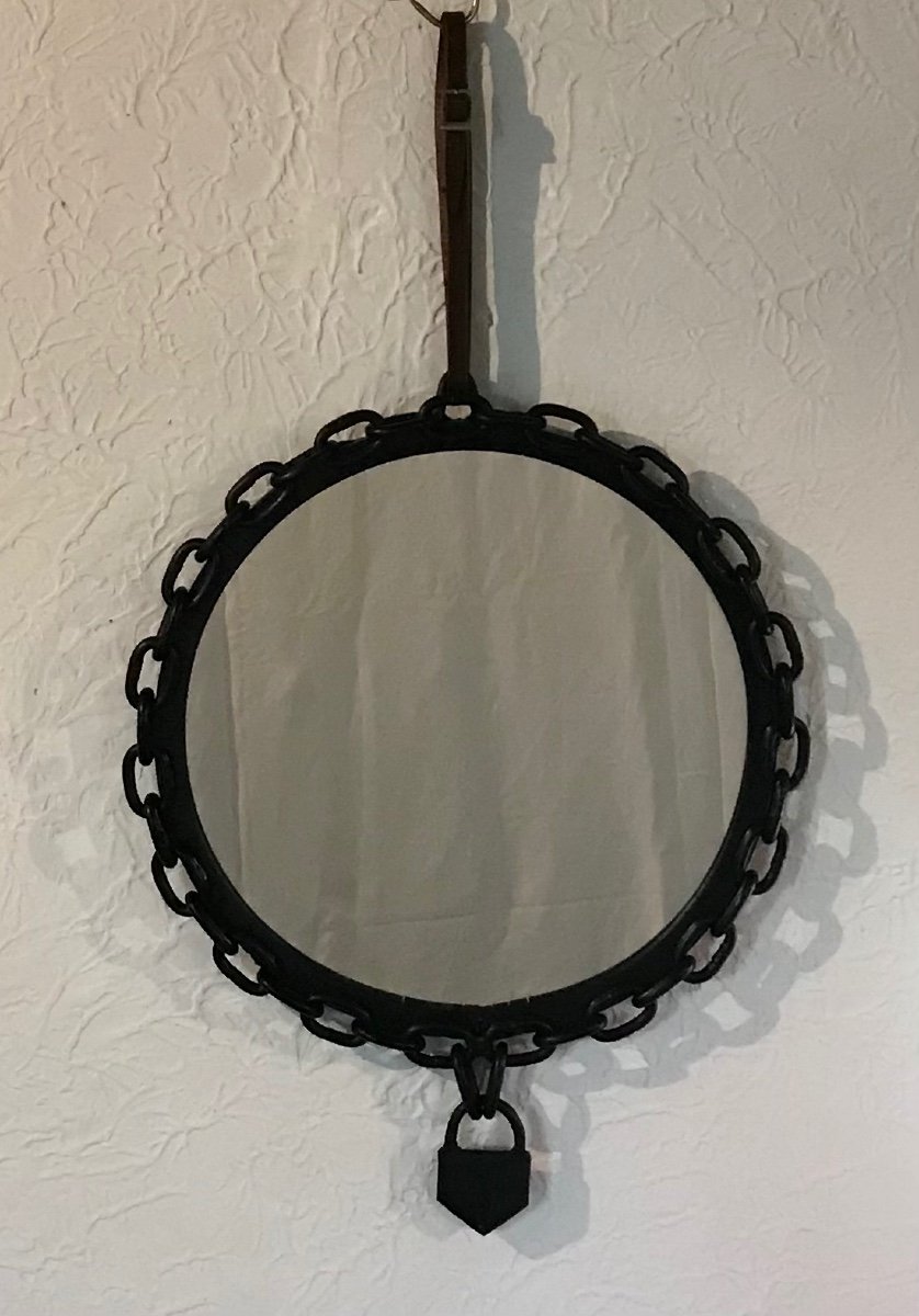 Adnet Hermès Franz West Miroir Brutaliste «chaîne Et Cadenas»métal Noirci Cuir Bois Circa 1950 Décoration-photo-3