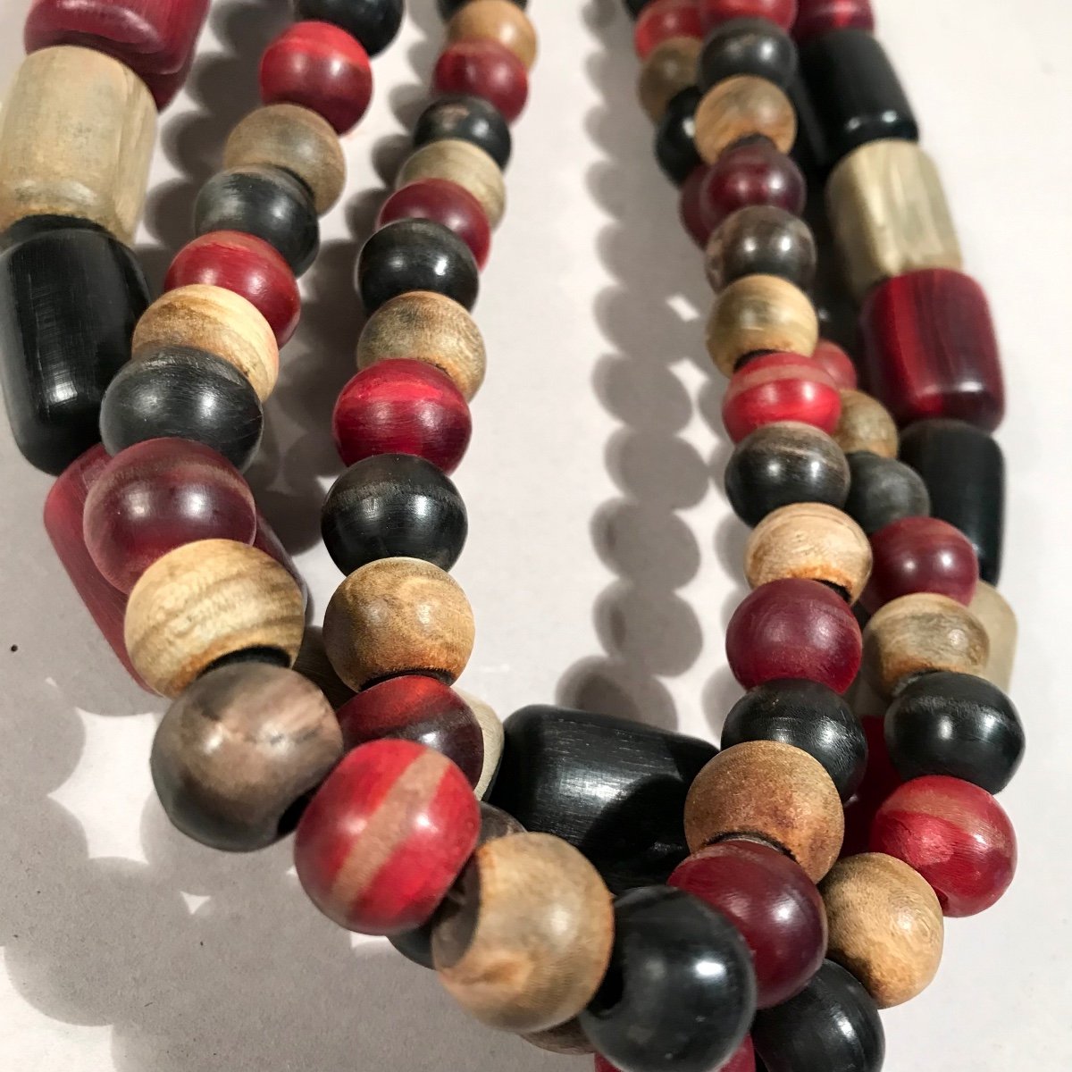 Gerda Lynggaard /bijoux Monies Collier 3 Rangs Perles De Cornes Teintées Design Danois 20ème siècle -photo-4