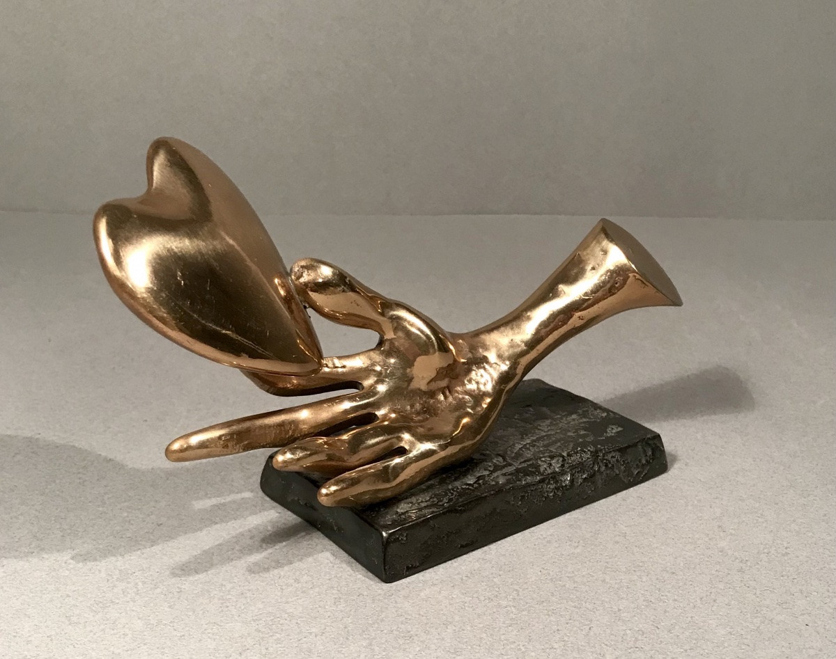 Art Moderne Sculpture Yves Lohé «le Cœur Sur La Main» Bronze à Patine Dorée XXème Siècle Signé-photo-4