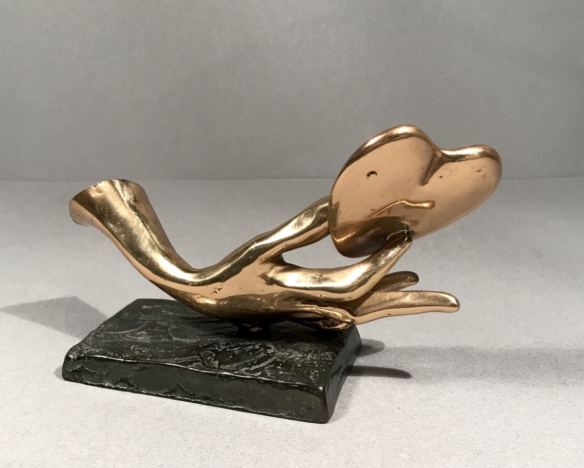 Art Moderne Sculpture Yves Lohé «le Cœur Sur La Main» Bronze à Patine Dorée XXème Siècle Signé-photo-2