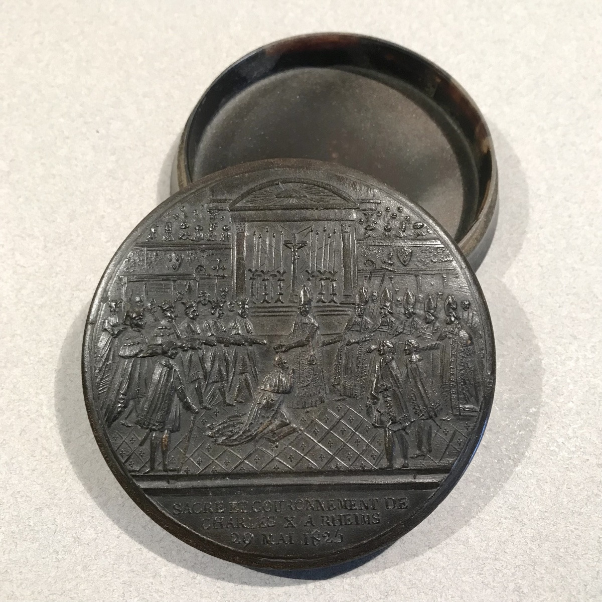 Époque Charles X Boîte En écaille Pressée Du Sacre De Charles X à Reims Le 29 Mai 1825-photo-4