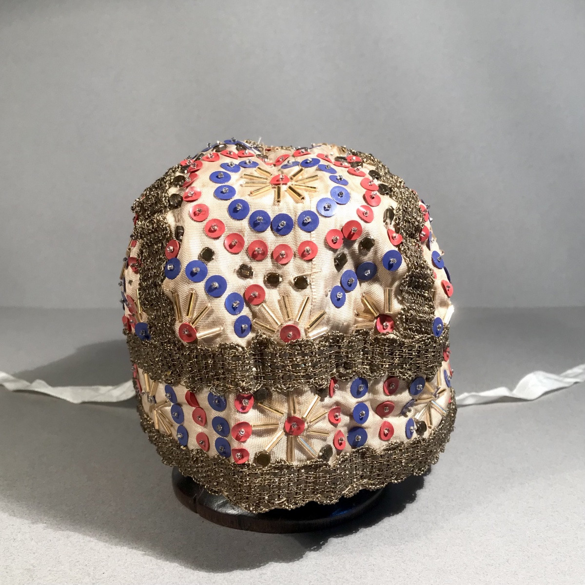 Folk Art Antique Fabrics Brittany Christening Bonnet Silk Gold Thread Linen Sequins Early 20th Century-photo-2