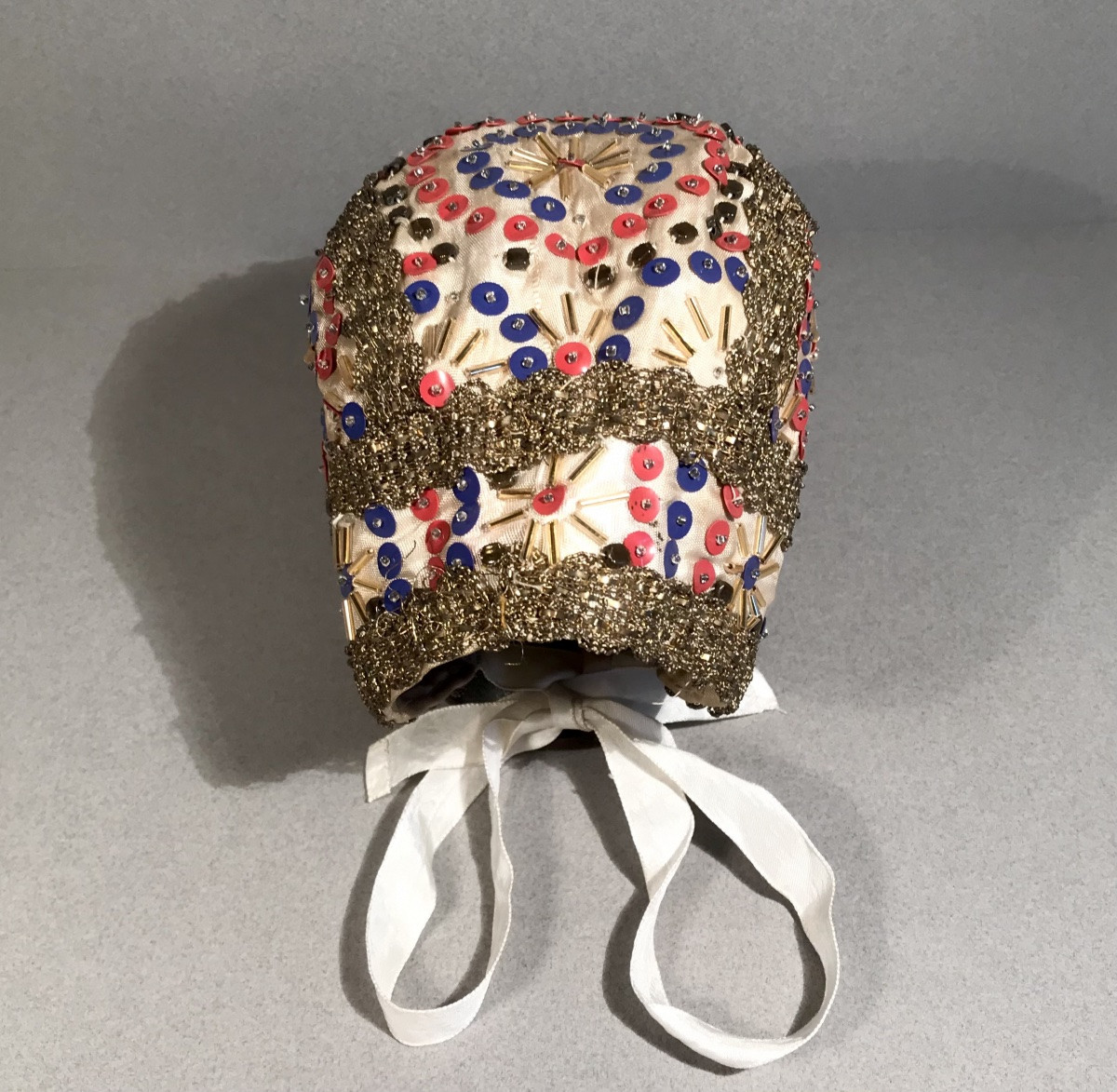 Folk Art Antique Fabrics Brittany Christening Bonnet Silk Gold Thread Linen Sequins Early 20th Century-photo-3