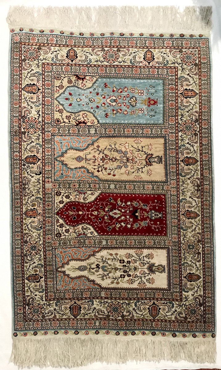 Hereke Hand-knotted Silk Rug With Floral And Plant Decoration, Türkiye, 20th Century, 134 X 76.5 Cm-photo-3