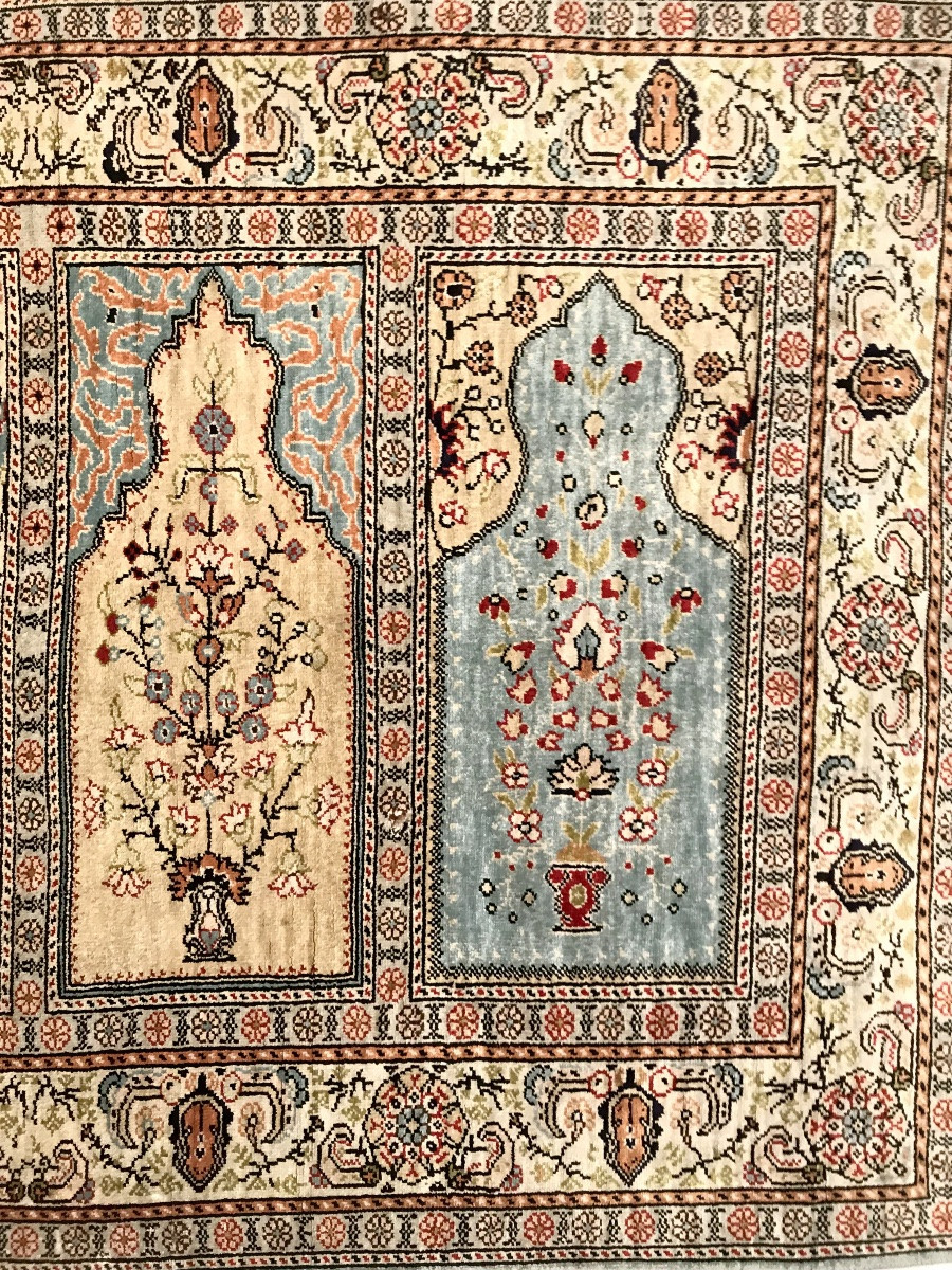 Hereke Hand-knotted Silk Rug With Floral And Plant Decoration, Türkiye, 20th Century, 134 X 76.5 Cm-photo-2