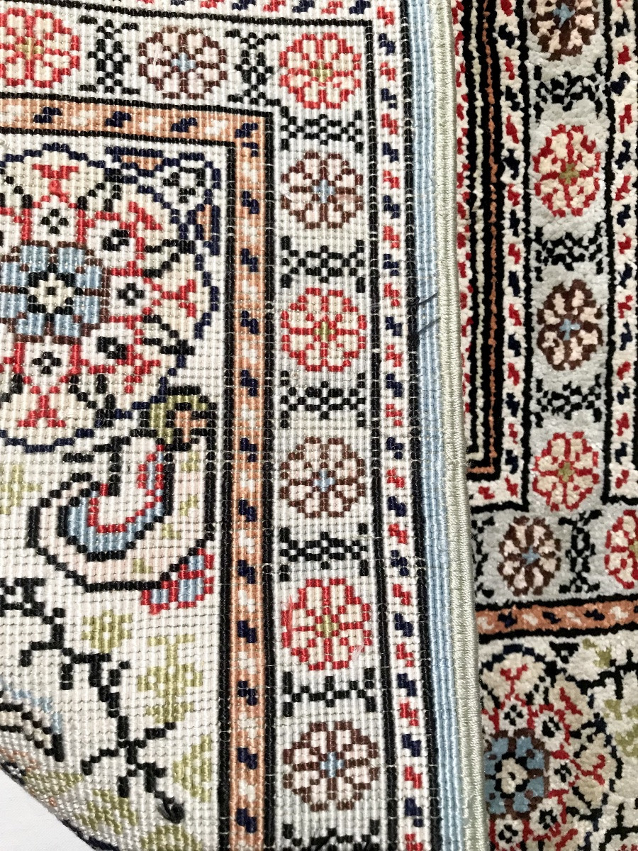 Hereke Hand-knotted Silk Rug With Floral And Plant Decoration, Türkiye, 20th Century, 134 X 76.5 Cm-photo-5