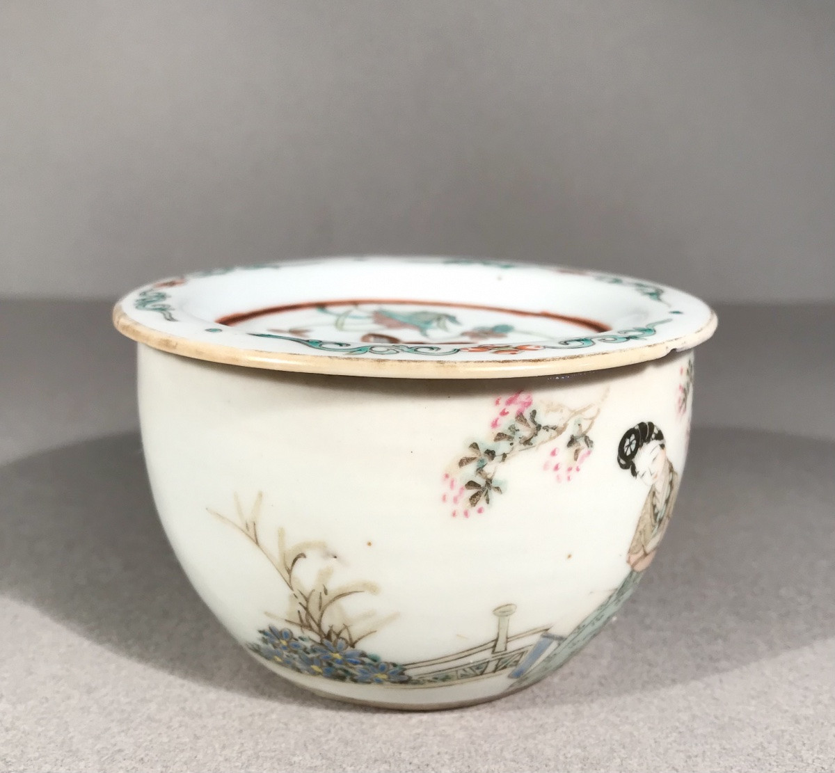 Arts d’Asie Chine Boîte à grillon Porcelaine Décor floral, de Jeune Princesse, Poème Fin XIXème-photo-4