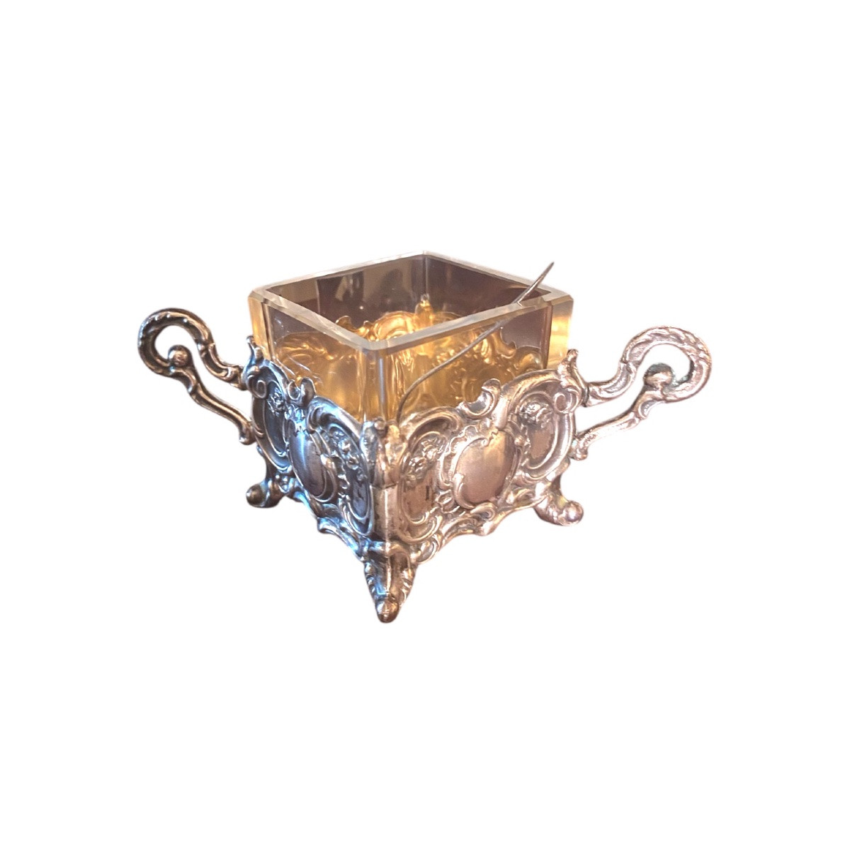 Paire de salières en argent, avec godets en cristal et petites cuillères. Début XXe siècle.-photo-4