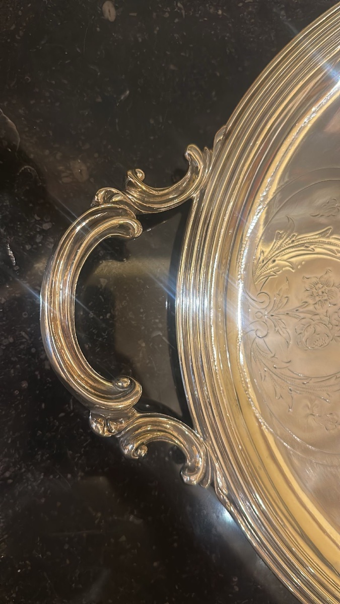 Plateau ovale en métal argenté. Angleterre, XXe siècle-photo-2