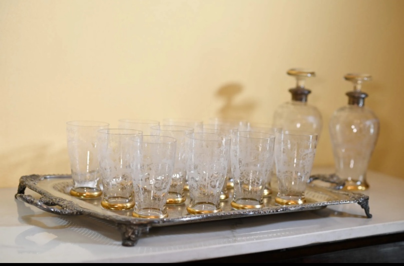 Crystal Service With Chinoiserie Engraving – Late 19th Century