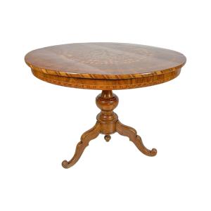 Circular Sorrentino Table In Walnut. XIXth Century