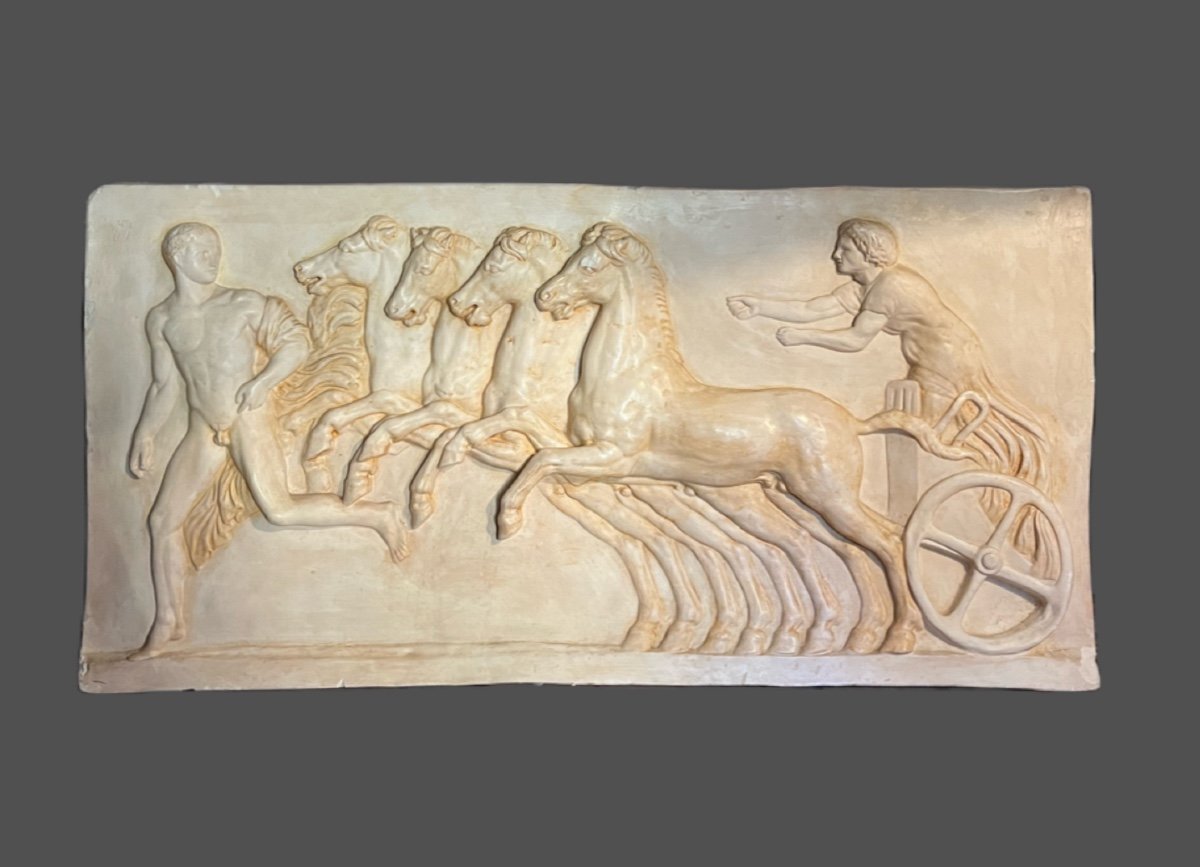 Important Bas- Relief En Plâtre 