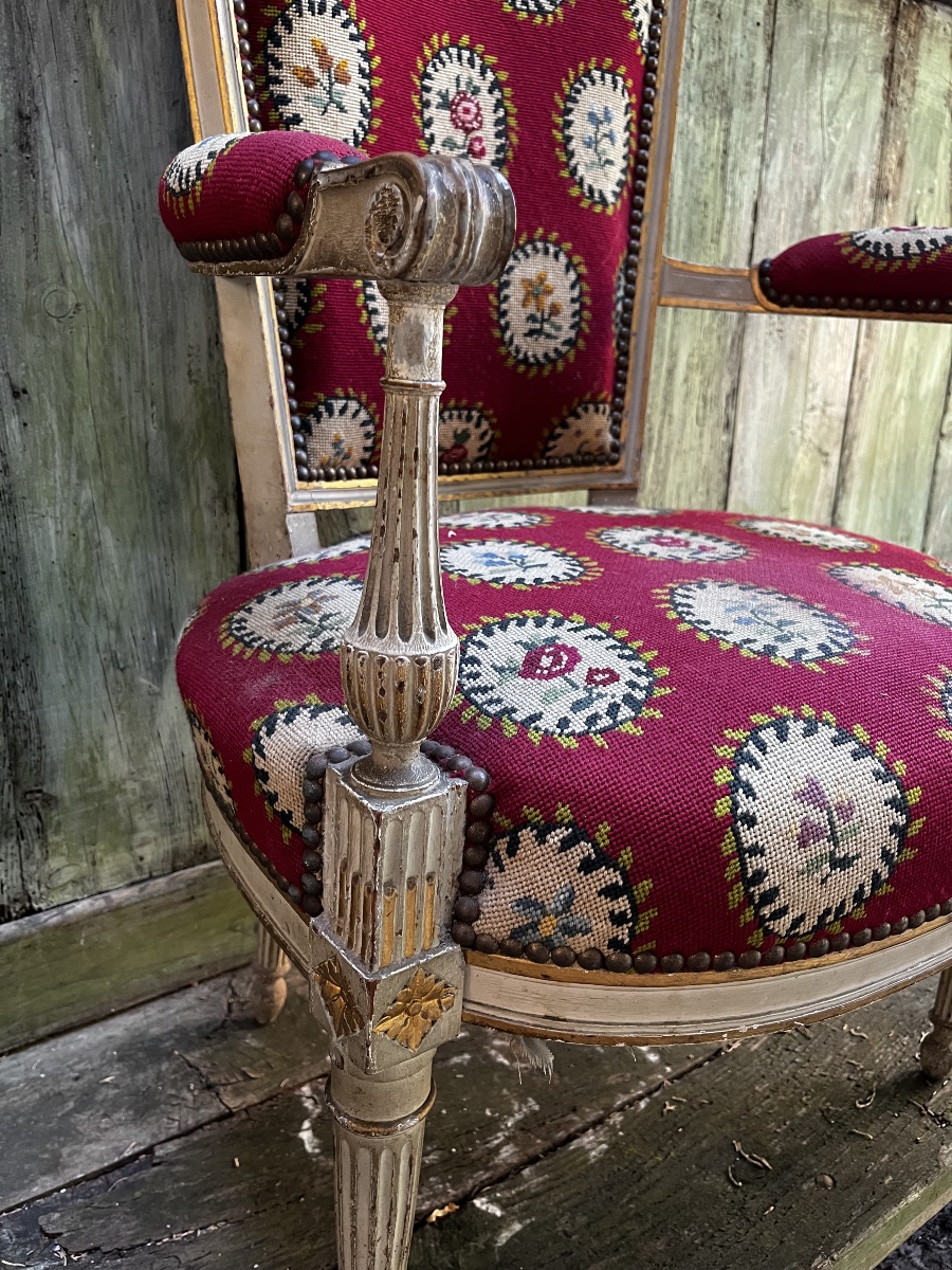 Restoration-era Armchair -photo-3