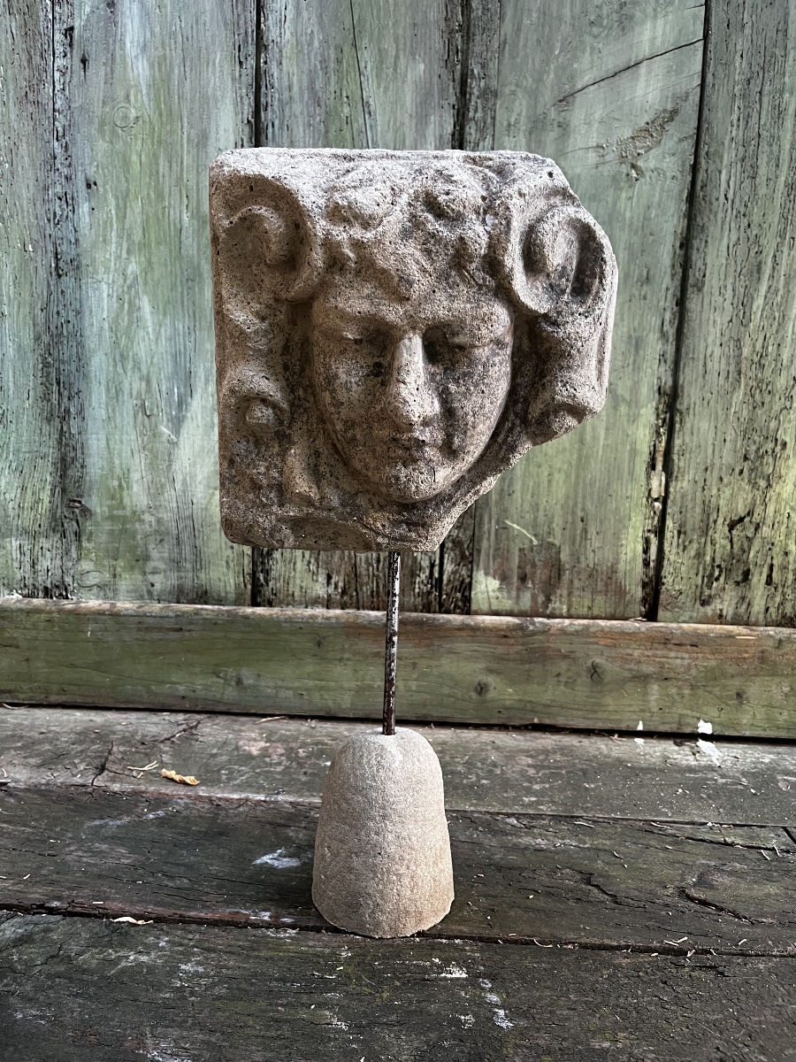 Mascaron en terre cuite . XVIIe / XVIIIe siècle -photo-1