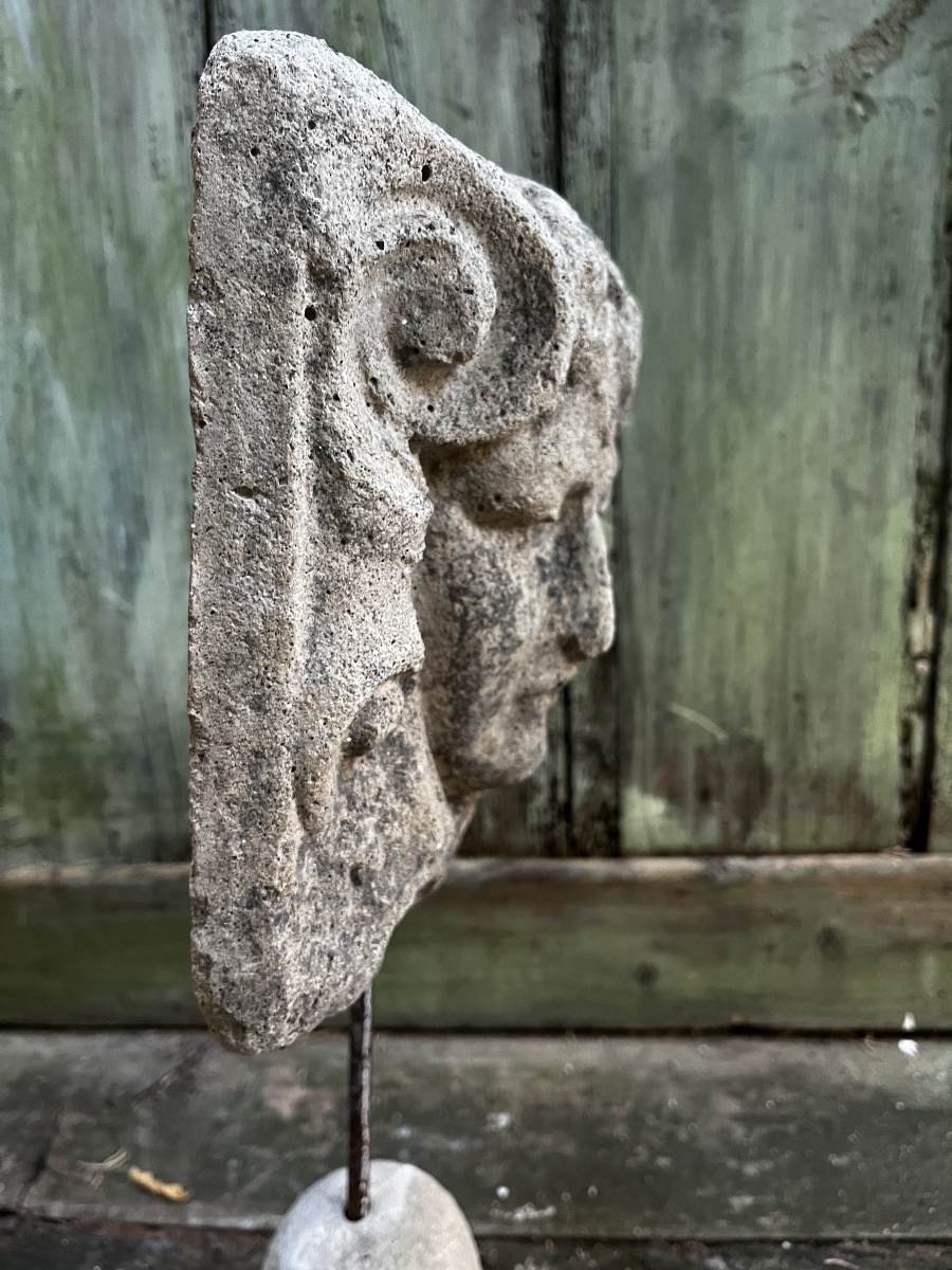 Mascaron en terre cuite . XVIIe / XVIIIe siècle -photo-2