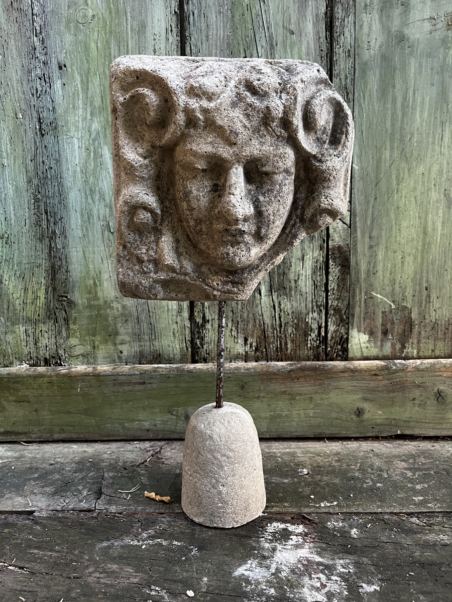 Mascaron en terre cuite . XVIIe / XVIIIe siècle -photo-3