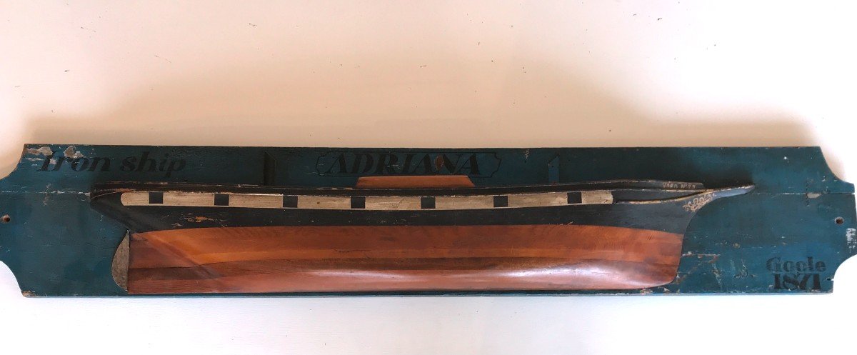 Important Half-hull Model Of English Ship 20th Century