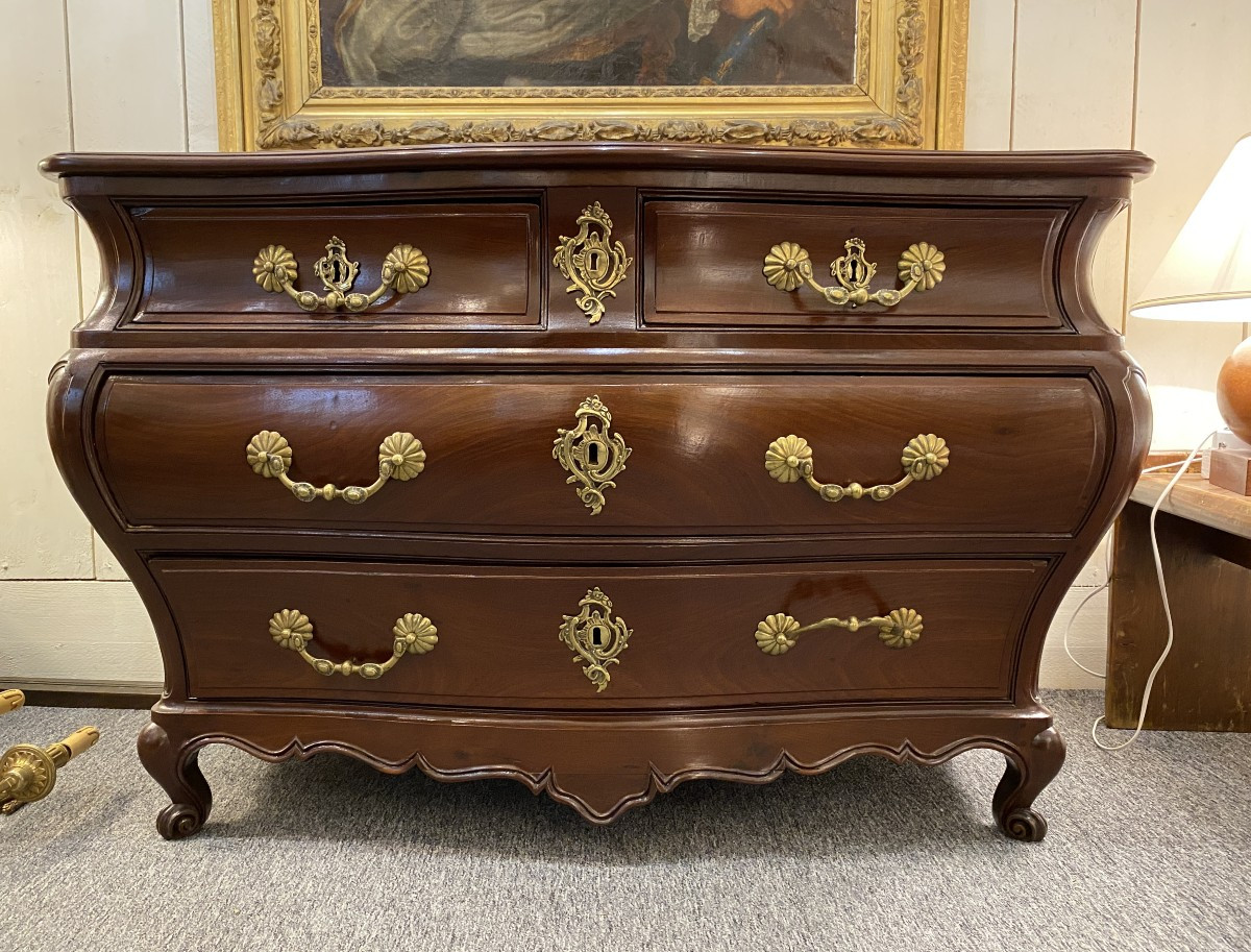 18th Century Bordeaux Commode, Bordeaux Port Workshops, Tomb Shape, Solid Mahogany 